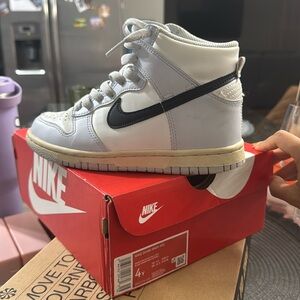 Nike Dunk High Aluminum  DB2179-110 GS Size US 4Y/ UK 3.5/ EUR 36/ cm 23